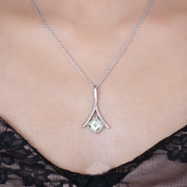 Natural_Green_Amethyst_Pendant_Necklace,_925_Sterling_Silver,_10mm_Handmade_Boho_Prasiolite_Jewelry_Gift_for_Her