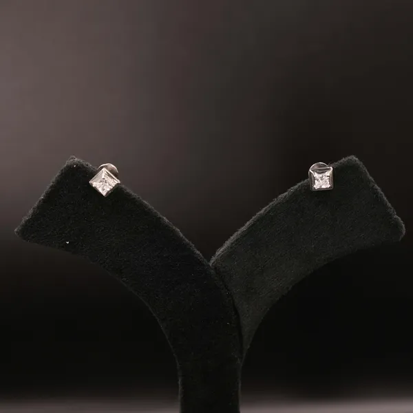 925_Sterling_Silver_Zircon_Stud_Earrings,_Dainty_CZ_Earrings,_Minimalist_Jewelry,_Everyday_Wear,_Gift_for_Women