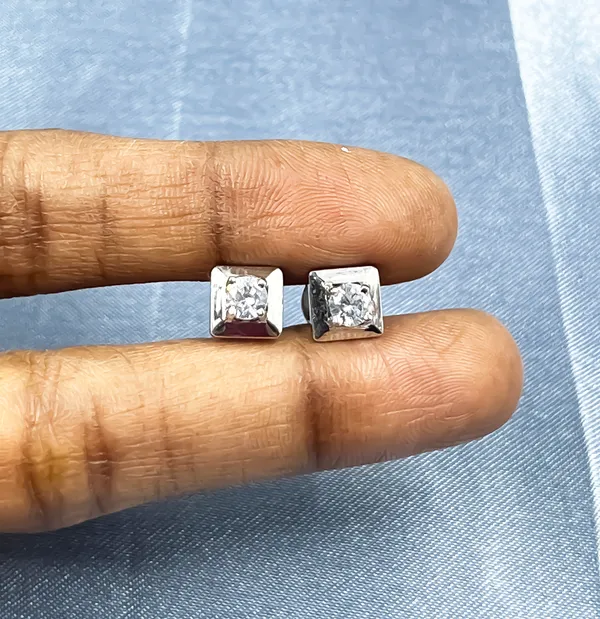 925_Sterling_Silver_Stud_Earrings,_Cubic_Zirconia_Diamond_Look,_4mm_Minimalist_Everyday_Minimalist_Handmade_Jewelry