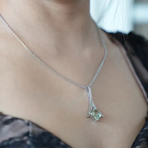 Natural_Green_Amethyst_Pendant_Necklace,_925_Sterling_Silver,_10mm_Handmade_Boho_Prasiolite_Jewelry_Gift_for_Her