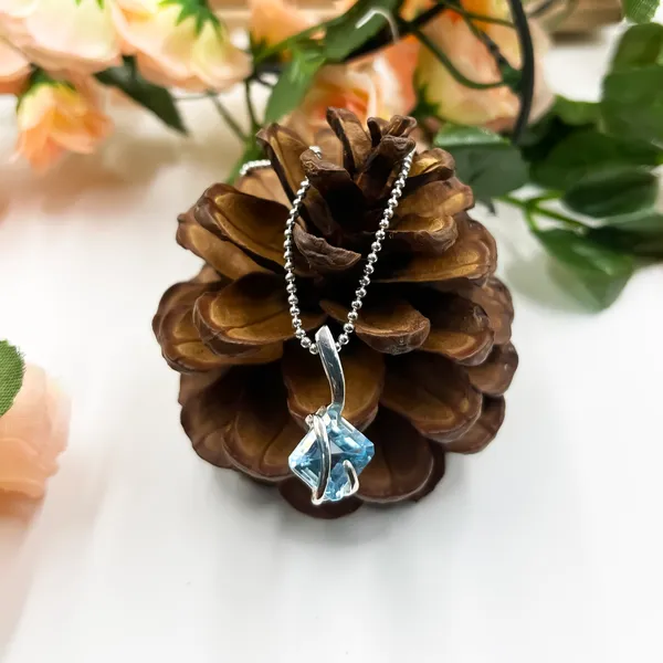 925_Sterling_Silver_Blue_Topaz_Pendant_Necklace,_Square_Cut_9.5mm_Gemstone,_Dainty_Minimalist_Jewelry_Gift_for_Mom