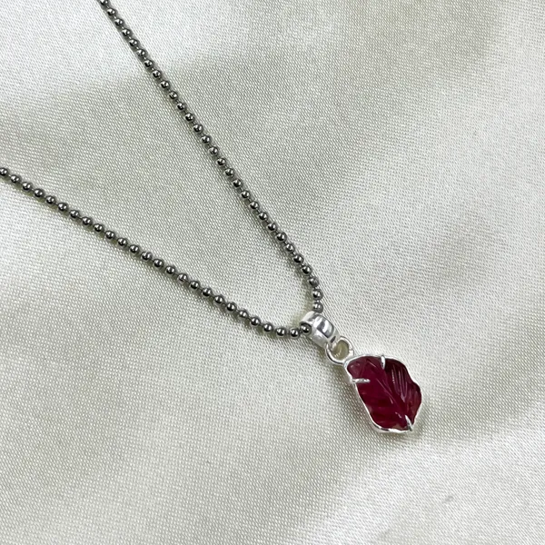 Pink_Tourmaline_Quartz_Carved_Leaf_Pendant,_925_Sterling_Silver,_Nature_Inspired_Leaf_Charm_Necklace,_Gift_for_Her
