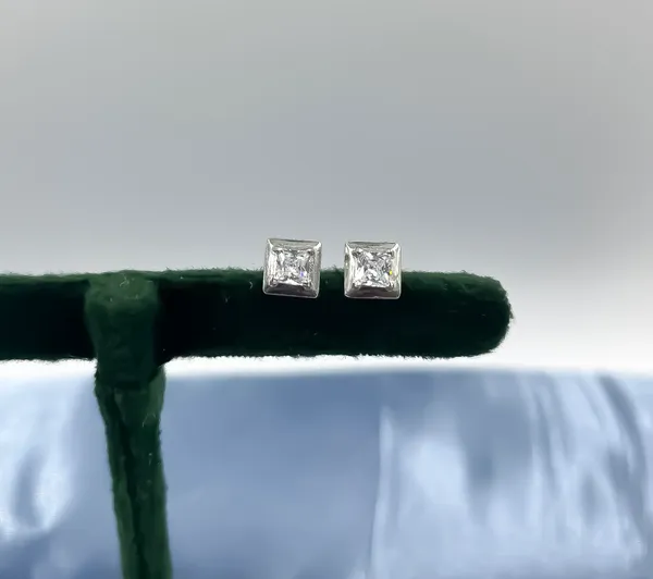925_Sterling_Silver_Zircon_Stud_Earrings,_Dainty_CZ_Earrings,_Minimalist_Jewelry,_Everyday_Wear,_Gift_for_Women