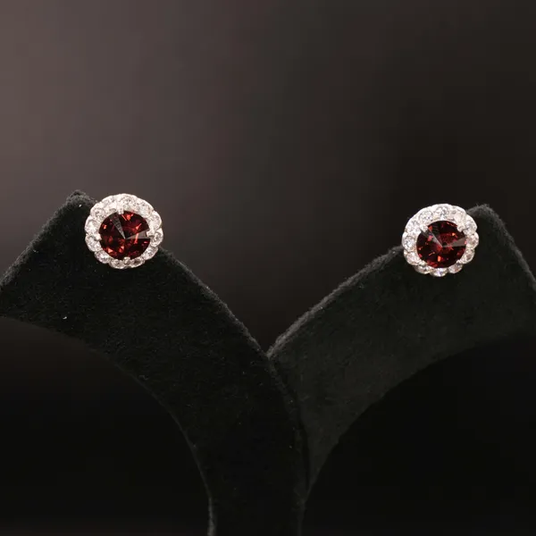Garnet_Stud_Earrings_925_Sterling_Silver,_Natural_Red_Gemstone_Earrings,_January_Birthstone_Jewelry,_Bridal_Gift_for_Her