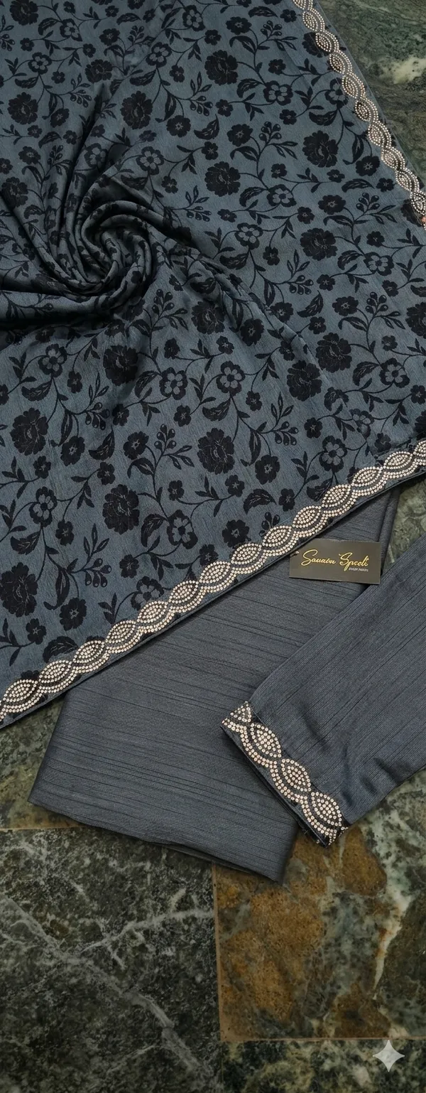 Grey_Pure_Georgette_saree_For_Women