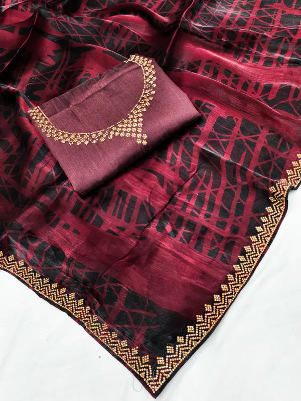 DUDEBERRY_K_DESIGNER_AAPKE_LIYE_LAYE_HE_NEW_TREND_DESIGN_SAREES_JISHME_BORDER_PURA_DAIMOND(ZARKHAND)_KIYA_GAYA_HE.SAREES_KO_AAP_KOI_BHI_FUNCTION,PARTY,MARRIAGE_ME_PAHEN_SAKTE_HO.