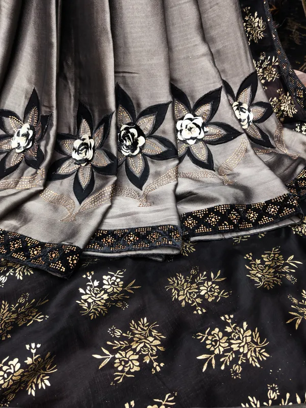 DUDEBERRY_K_DESIGNER_AAPKE_LIYE_LAYE_HE_NEW_TREND_DESIGN_SAREES_JISHME_BORDER_PURA_DAIMOND(ZARKHAND)_KIYA_GAYA_HE.SAREES_KO_AAP_KOI_BHI_FUNCTION,PARTY,MARRIAGE_ME_PAHEN_SAKTE_HO.