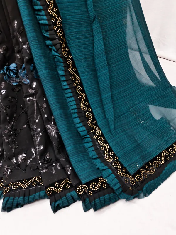 DUDEBERRY_K_DESIGNER_AAPKE_LIYE_LAYE_HE_NEW_TREND_DESIGN_SAREES_JISHME_BORDER_PURA_DAIMOND(ZARKHAND)_KIYA_GAYA_HE.SAREES_KO_AAP_KOI_BHI_FUNCTION,PARTY,MARRIAGE_ME_PAHEN_SAKTE_HO.