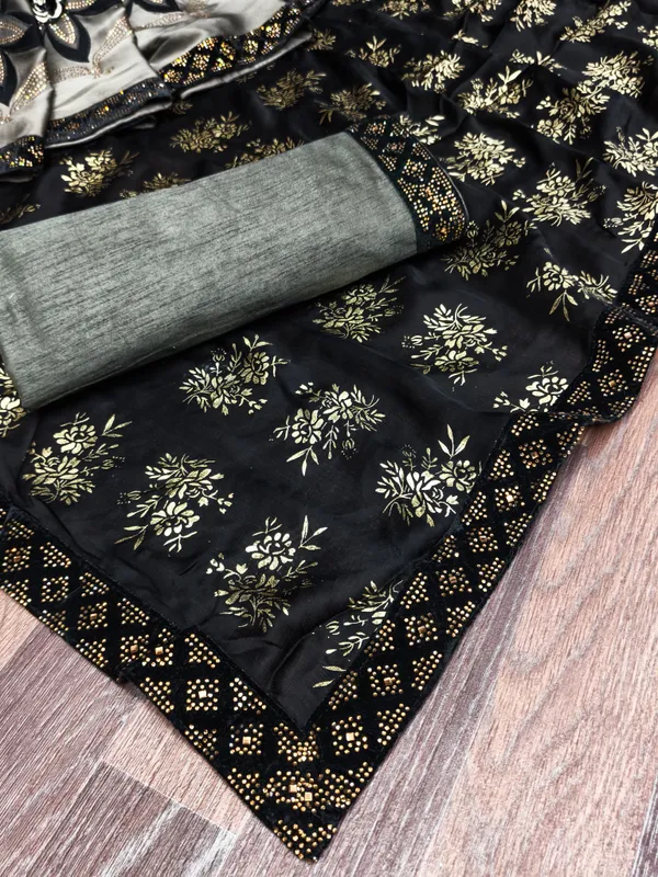 DUDEBERRY_K_DESIGNER_AAPKE_LIYE_LAYE_HE_NEW_TREND_DESIGN_SAREES_JISHME_BORDER_PURA_DAIMOND(ZARKHAND)_KIYA_GAYA_HE.SAREES_KO_AAP_KOI_BHI_FUNCTION,PARTY,MARRIAGE_ME_PAHEN_SAKTE_HO.