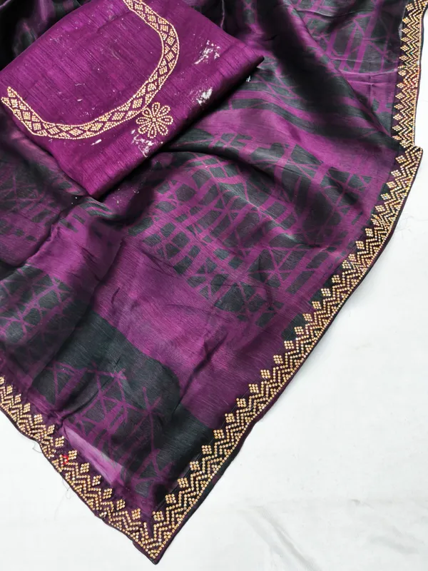 DUDEBERRY_K_DESIGNER_AAPKE_LIYE_LAYE_HE_NEW_TREND_DESIGN_SAREES_JISHME_BORDER_PURA_DAIMOND(ZARKHAND)_KIYA_GAYA_HE.SAREES_KO_AAP_KOI_BHI_FUNCTION,PARTY,MARRIAGE_ME_PAHEN_SAKTE_HO.