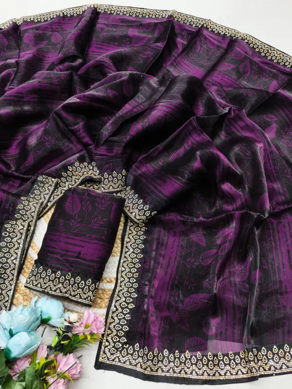 DUDEBERRY_K_DESIGNER_AAPKE_LIYE_LAYE_HE_NEW_TREND_DESIGN_SAREES_JISHME_BORDER_PURA_DAIMOND(ZARKHAND)_KIYA_GAYA_HE.SAREES_KO_AAP_KOI_BHI_FUNCTION,PARTY,MARRIAGE_ME_PAHEN_SAKTE_HO.