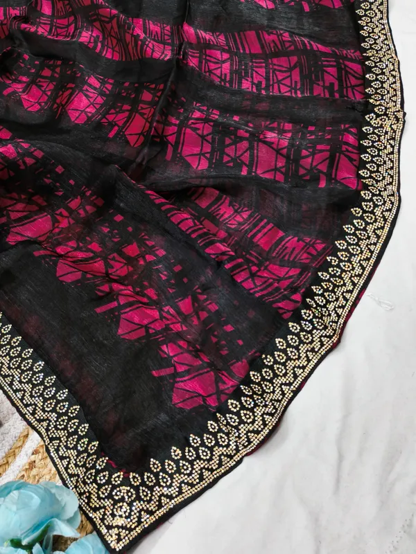 DUDEBERRY_K_DESIGNER_AAPKE_LIYE_LAYE_HE_NEW_TREND_DESIGN_SAREES_JISHME_BORDER_PURA_DAIMOND(ZARKHAND)_KIYA_GAYA_HE.SAREES_KO_AAP_KOI_BHI_FUNCTION,PARTY,MARRIAGE_ME_PAHEN_SAKTE_HO.