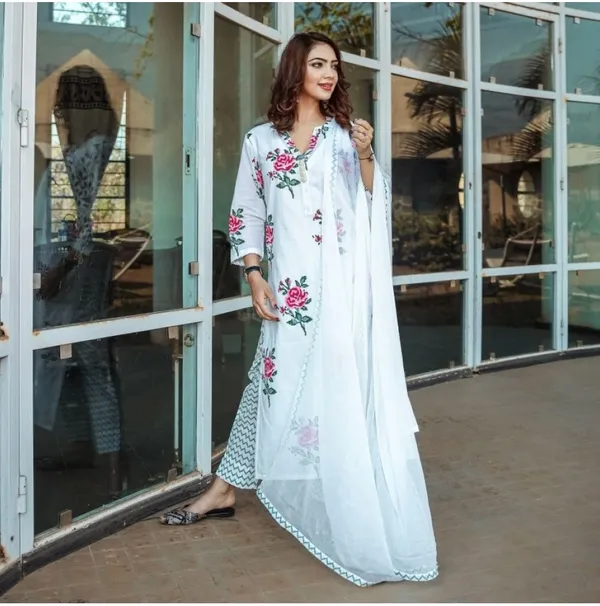 Dude_berry_Present_lettest_printed_kurta_with_bottom_and_dupatta_set_for_all_function