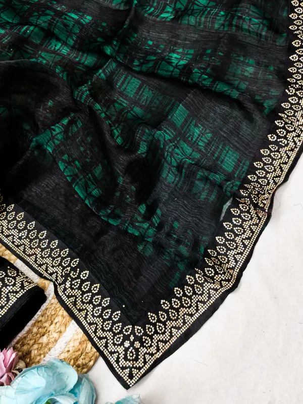 DUDEBERRY_K_DESIGNER_AAPKE_LIYE_LAYE_HE_NEW_TREND_DESIGN_SAREES_JISHME_BORDER_PURA_DAIMOND(ZARKHAND)_KIYA_GAYA_HE.SAREES_KO_AAP_KOI_BHI_FUNCTION,PARTY,MARRIAGE_ME_PAHEN_SAKTE_HO.