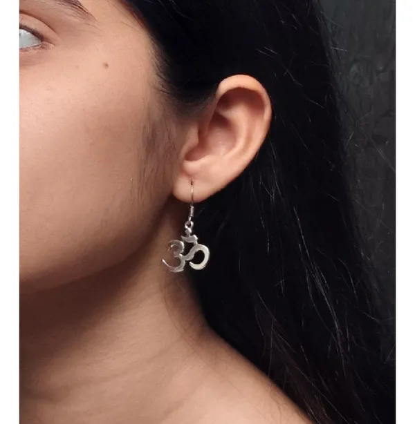 Silver_Om_Symbol_Dangle_Earrings_For_Women