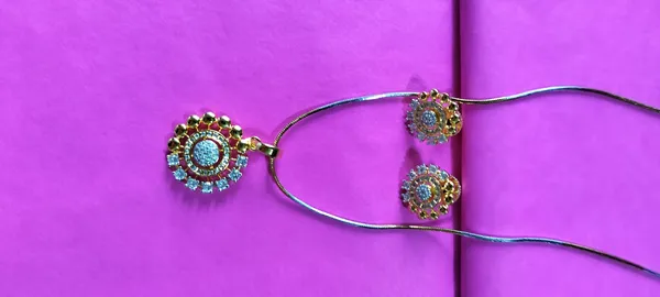 Gold_Beaded_Decorative_Hanging_Ornament_Set