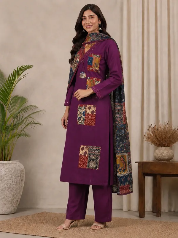 wine_Cotton_Embroidered_Kurta_Set_With_Patchwork_Dupatta_For_Women