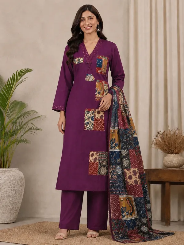 wine_Cotton_Embroidered_Kurta_Set_With_Patchwork_Dupatta_For_Women