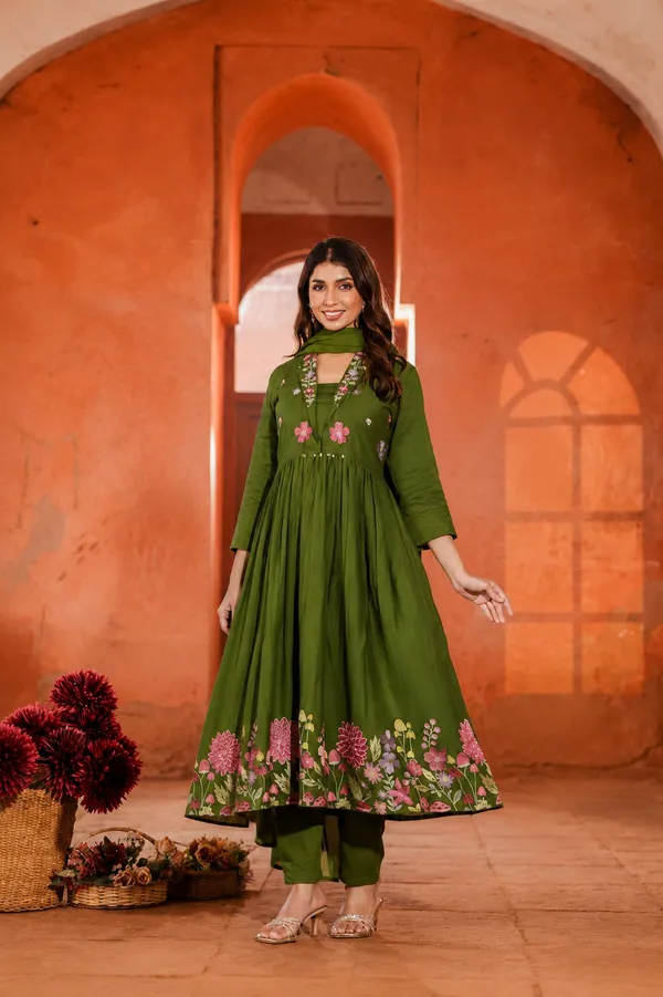 Green_Cotton_Floral_Embroidered_Anarkali_Kurta_Set_For_Women