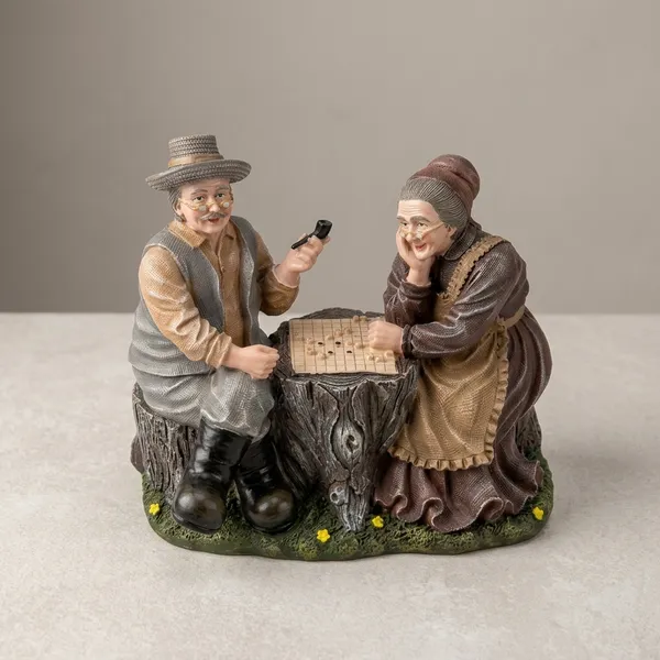 Multicolor_Enderly_Couple_Figurine_Grand_Parents_Statue