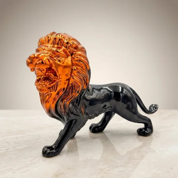 Golden_And_Black_Golden_And_Black_Lion_Statue