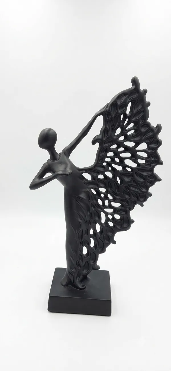 Black_Abstract_Danching_Lady_Sculture_Figurine