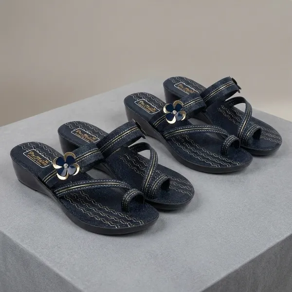 Black_EVA_/_Rubber_Flip_Flops_For_Women