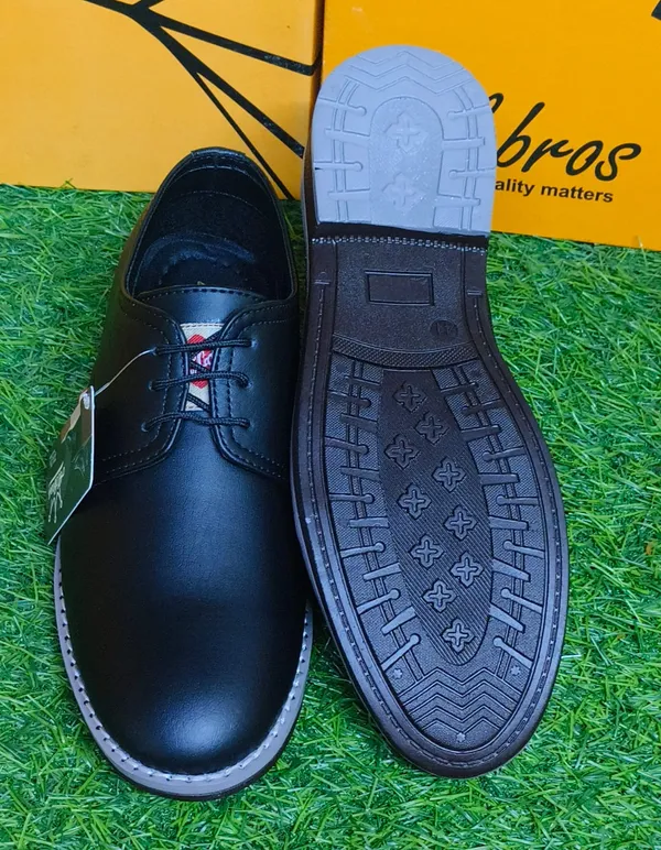Black_Synthetic_Leather_Lace-Up_Formal_Derby_Shoes_For_Men