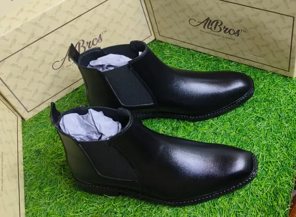 Black_Synthetic_Leather_Chelsea_Ankle_Boots_For_Men