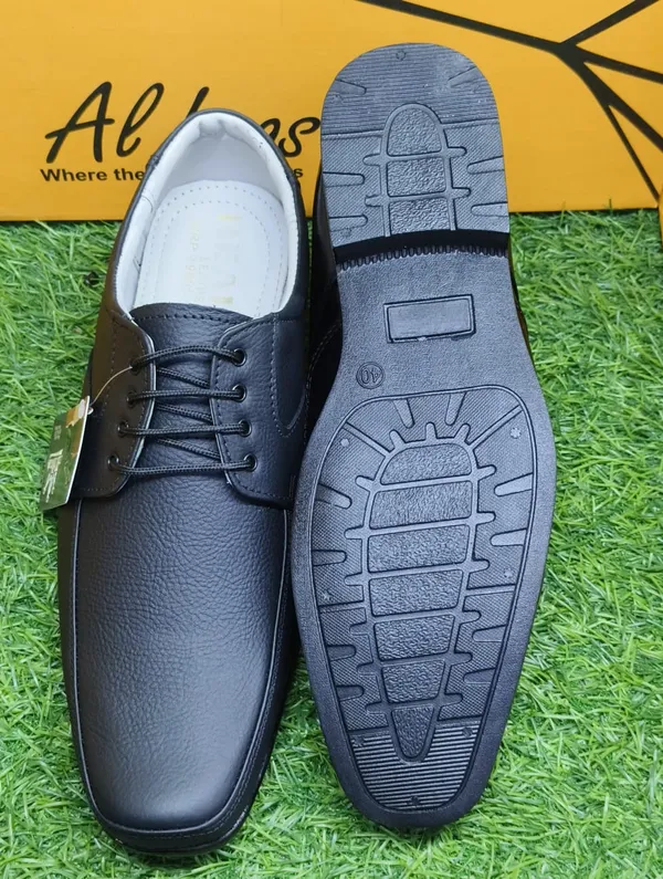 Black_Leather_Lace-Up_Square_Toe_Formal_Derby_Shoes_For_Men