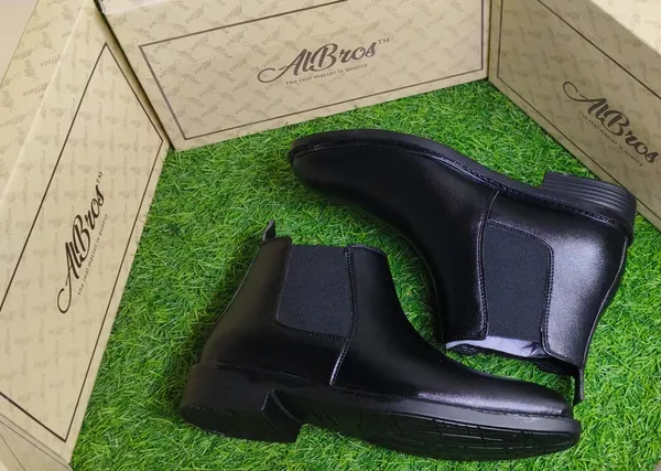 Black_Synthetic_Leather_Chelsea_Ankle_Boots_For_Men