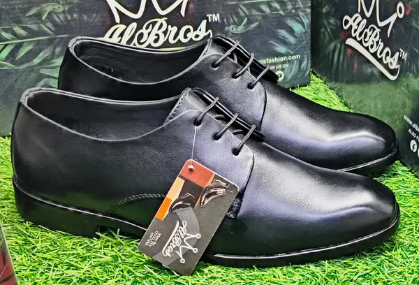 Black_Leather_Formal_Lace-Up_Derby_Shoes_For_Men