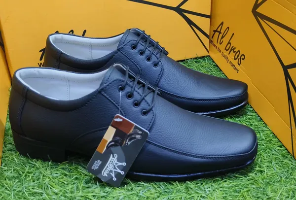 Black_Leather_Lace-Up_Square_Toe_Formal_Derby_Shoes_For_Men