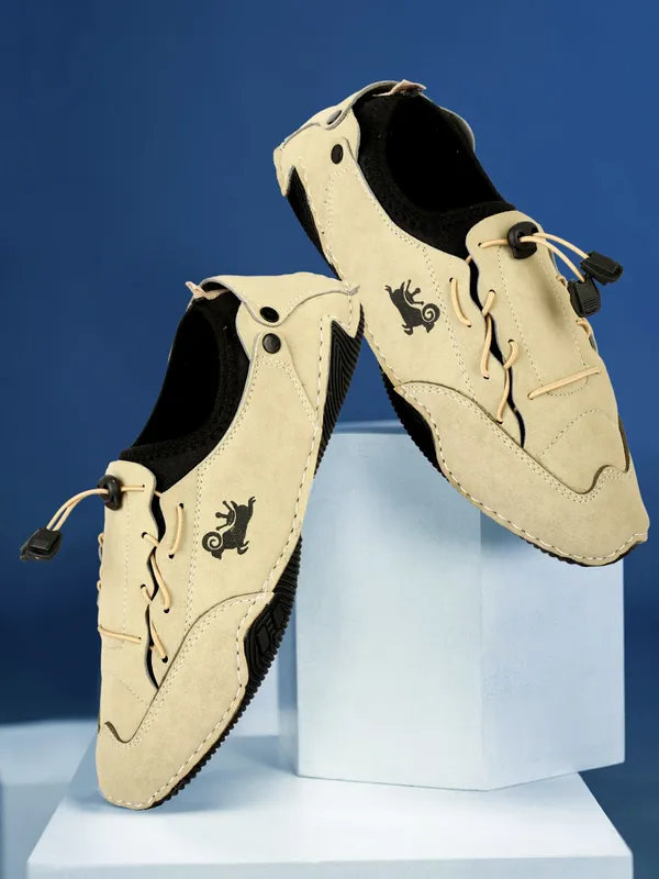 Beige_Casual_Sneakers_With_Lizard_Logo_For_Men