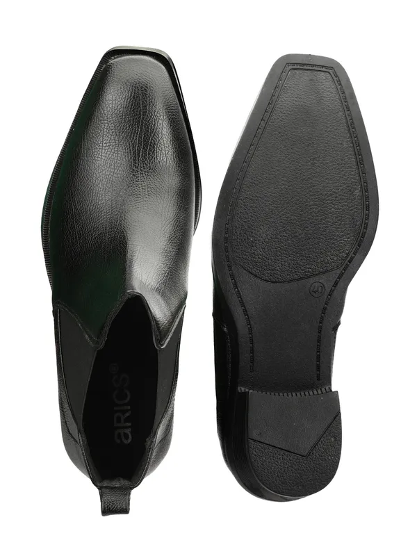 Black_Leather_Chelsea_Boots_With_Elastic_Side_Panels_For_Men