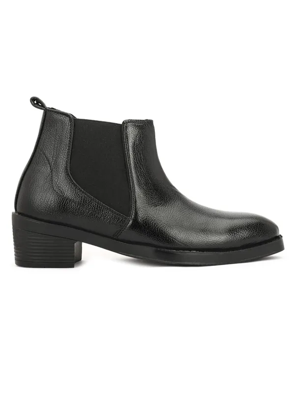 Black_Leather_Chelsea_Boots_With_Elastic_Side_Panels_For_Men