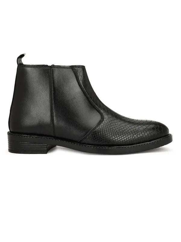 Black_Textured_Chelsea_Boots_With_Zipper_For_Men
