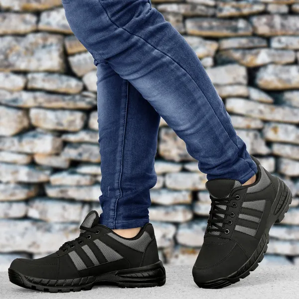 Black_Casual_Sports_Shoes_With_Grey_Stripes_For_Men