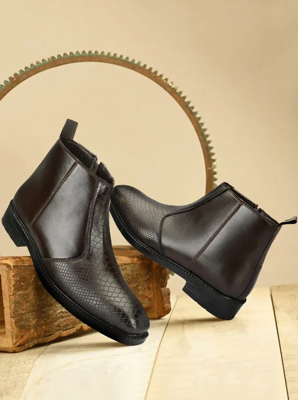 Brown_Textured_Chelsea_Boots_With_Side_Zipper_For_Men