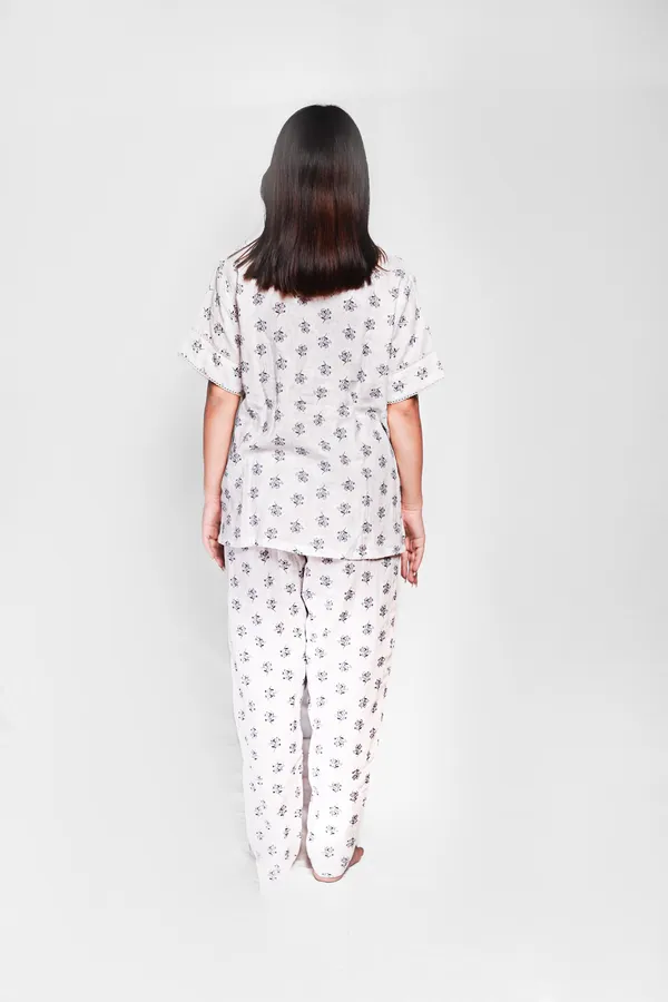 White_Floral_Print_Cotton_Sleepwear_Set_For_Women