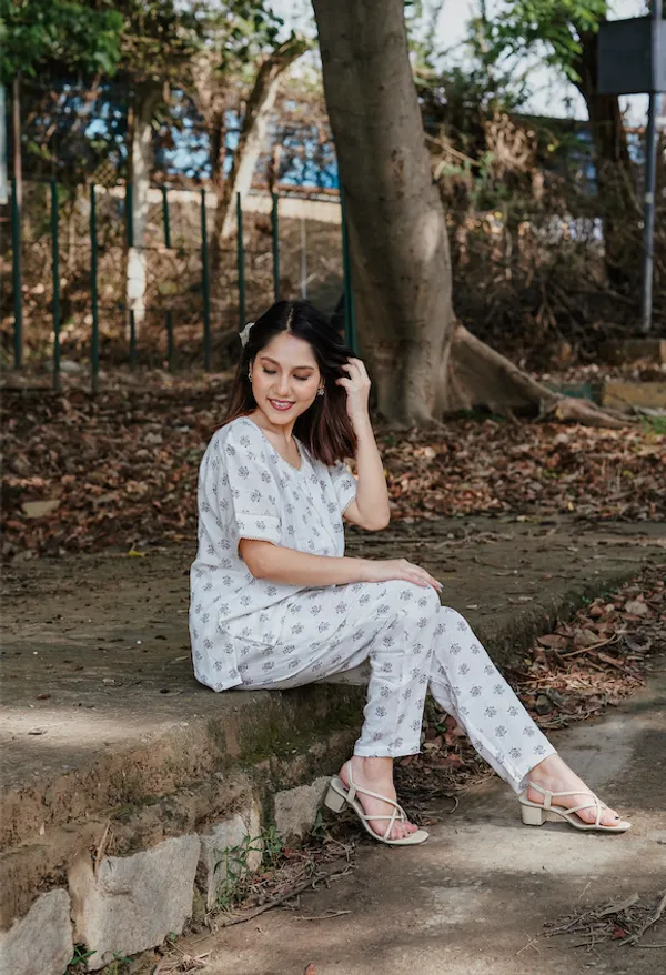 White_Floral_Print_Cotton_Sleepwear_Set_For_Women