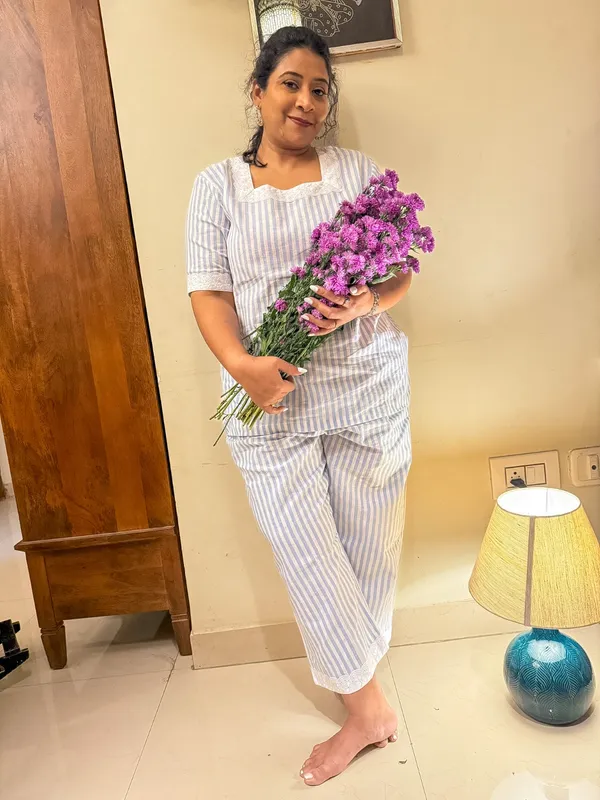 Sky_Blue_Striped_Cotton_Lace_Trim_Sleepwear_Set_For_Women