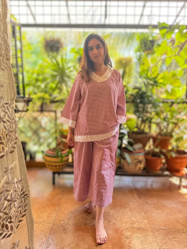 Red_Gingham_Check_Cotton_Bell_Sleeve_Sleepwear_Set_For_Women