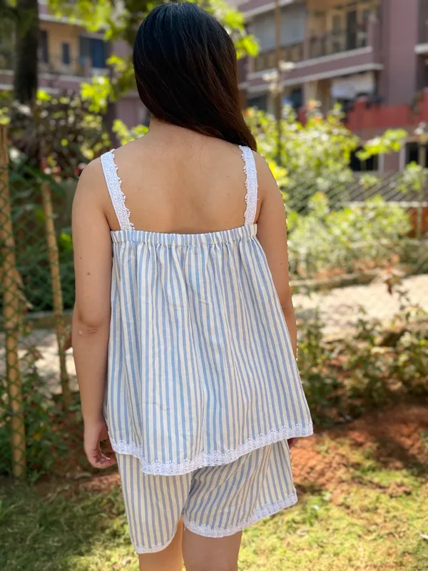 Tany_top_and_shorts