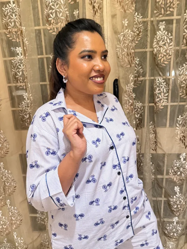 White_And_Blue_Bicycle_Print_Cotton_Sleepwear_Set_For_Women