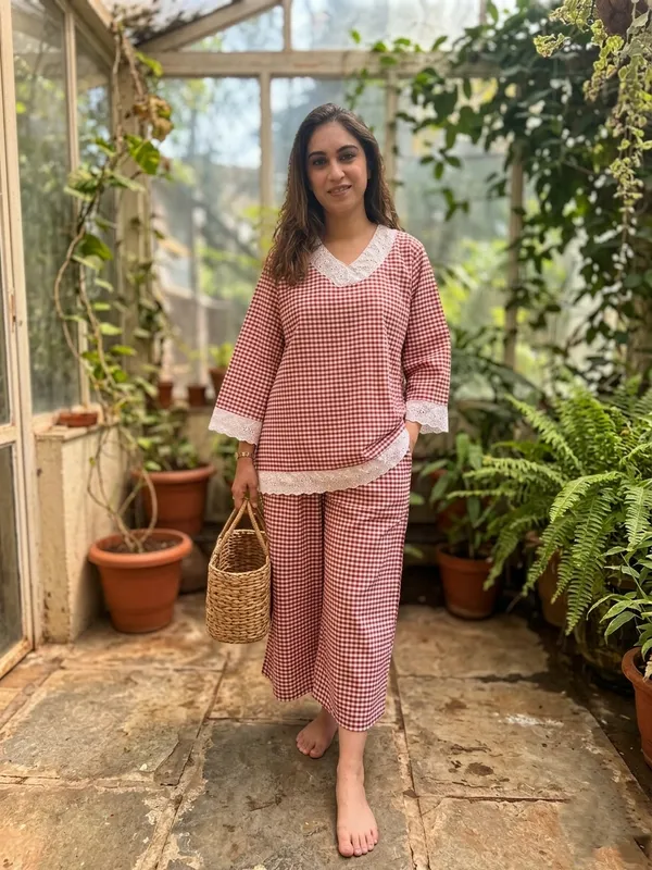 Red_Gingham_Check_Cotton_Bell_Sleeve_Sleepwear_Set_For_Women