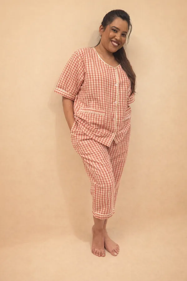 Red_And_White_Checked_Cotton_Sleepwear_Set_For_Women