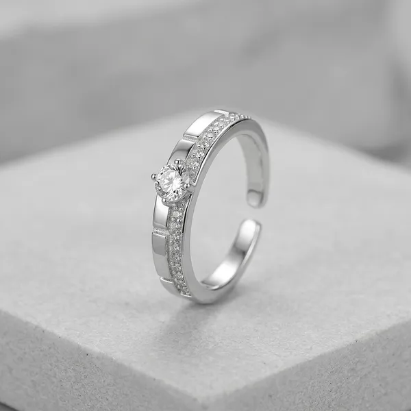 Silver_925_Crystal_Stone_Solitaire_Engagement_Ring_For_Women