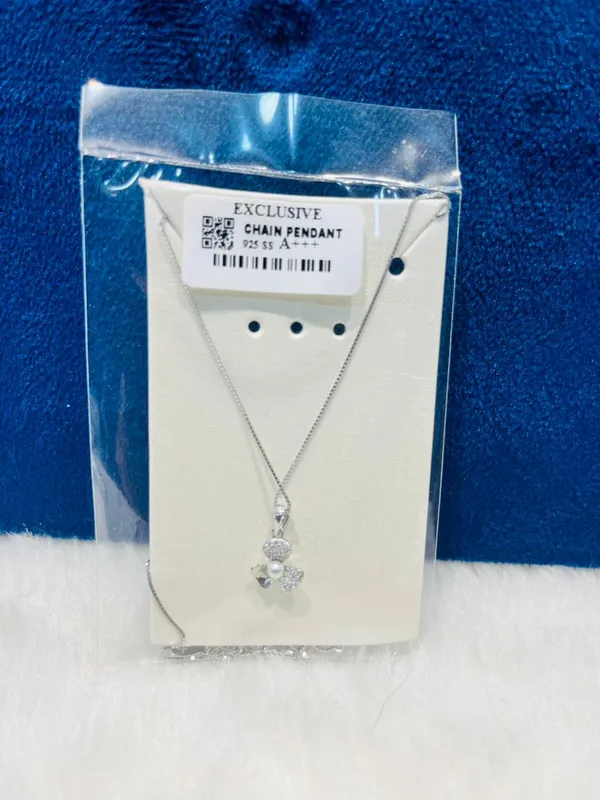 Silver_925_Sterling_Floral_Cluster_Pendant_For_Women