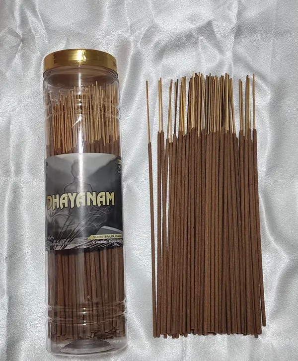 Dhayinam_Natural_Sandalwood_Agarbatti_Incense_Sticks
